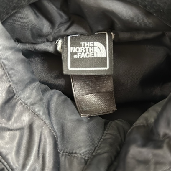 The North Face Jacket - Picture 3 of 4